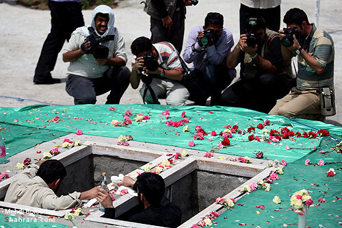 تشييع و تدفين دو شهيد گمنام در دانشگاه فردوسي مشهد