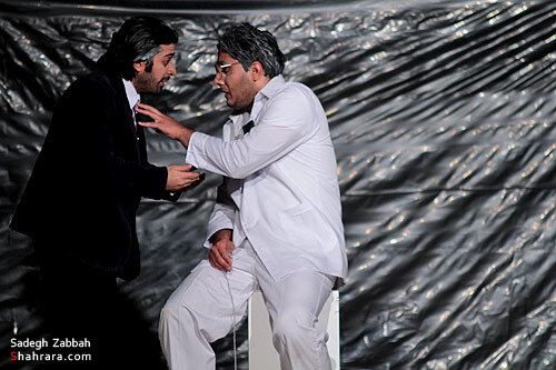  اجراي نمايش حفره روباه