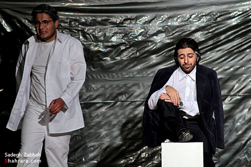  اجراي نمايش حفره روباه