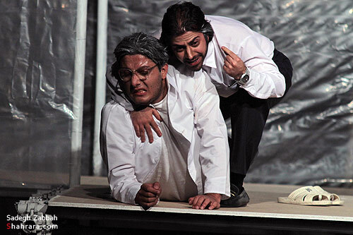  اجراي نمايش حفره روباه