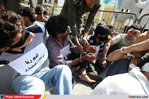 دستگيري اعضاي باند سرقت و زورگيري