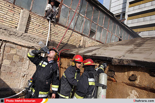 آتش سوزي در انبار لوازم برقي