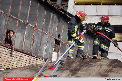 آتش سوزي در انبار لوازم برقي