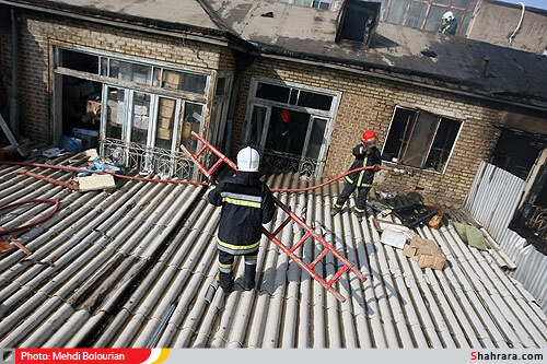 آتش سوزي در انبار لوازم برقي