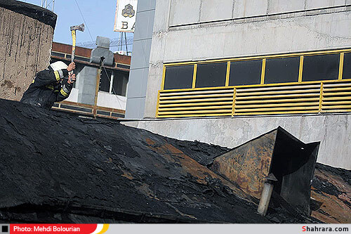 آتش سوزي در انبار لوازم برقي