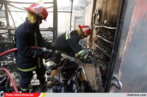 آتش سوزي در انبار لوازم برقي