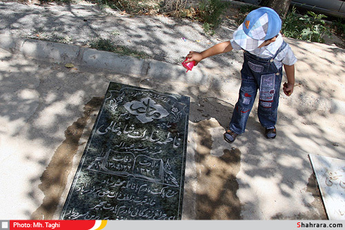 ايام چراغ برات،زيارت اهل قبور