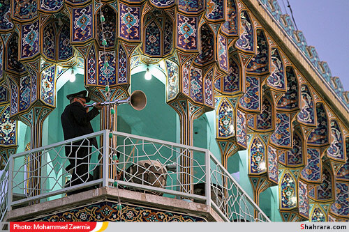 حرم امام هشتم در شب ميلاد امام زمان(عج)