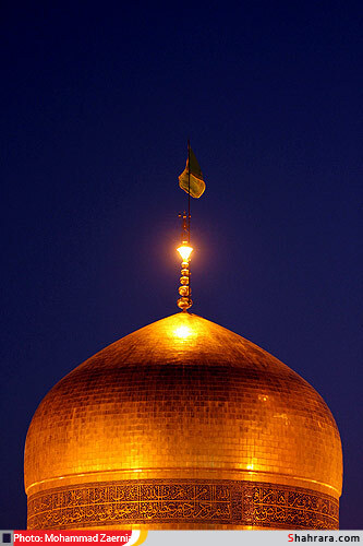 حرم امام هشتم در شب ميلاد امام زمان(عج)