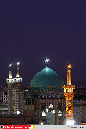 حرم امام هشتم در شب ميلاد امام زمان(عج)