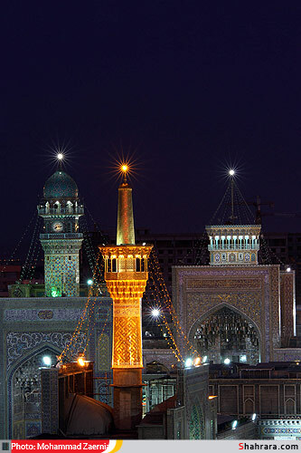 حرم امام هشتم در شب ميلاد امام زمان(عج)