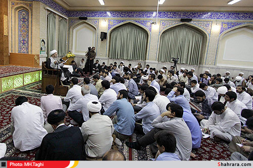 مراسم عمامه گذاري طلاب در مشهد