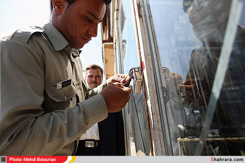 پلمپ واحدهاي متخلف در بازار گل 