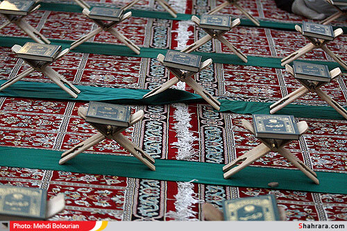 محفل انس با قرآن در حرم رضوي