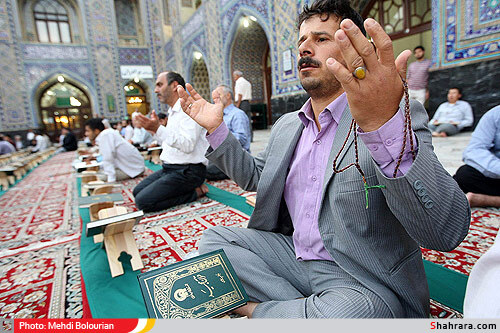 محفل انس با قرآن در حرم رضوي