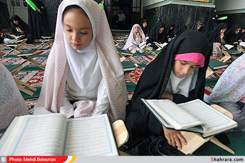 محفل انس با قرآن کودکان در حرم رضوی