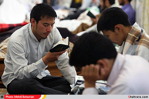 مراسم اعتكاف طلاب در حرم مطهر رضوی