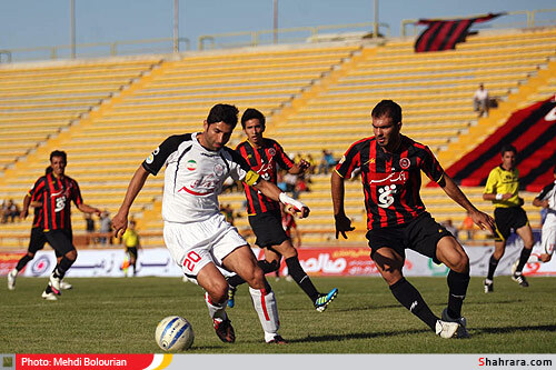 سیاه جامگان ابومسلم - پرسپولیس