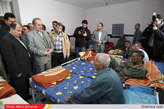 بازدید وزیر کشور از مرکز درمان اجباری معتادان سنگ بست 