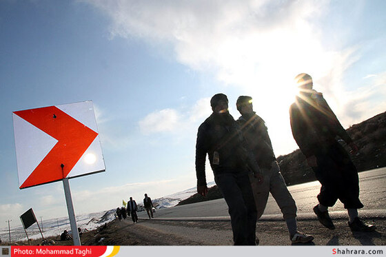 پیاده روی زائران امام رضا (ع)