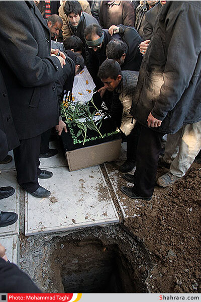 تشییع پیکر دانش آموزان شهید کاروان راهیان نور