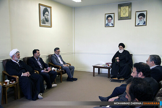 دیدار شهردار و اعضای شورای اسلامی شهر با امام جمعه مشهد مقدس