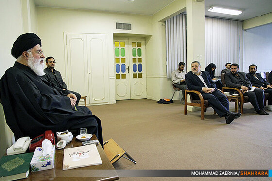 دیدار شهردار و اعضای شورای اسلامی شهر با امام جمعه مشهد مقدس