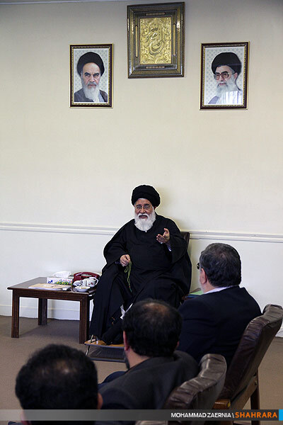 دیدار شهردار و اعضای شورای اسلامی شهر با امام جمعه مشهد مقدس