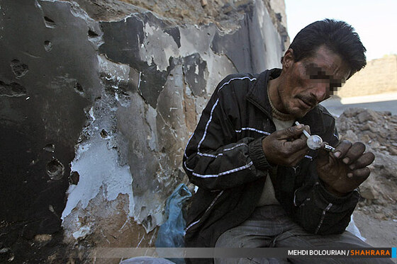 مصرف مواد مخدر در حاشیه شهر مشهد