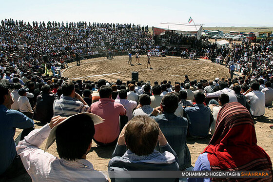 مسابقات کشتی با چوخه،یادبود شهدای شهرستان فیروزه نیشابور