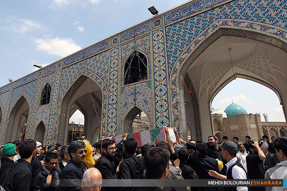 اجتماع عظیم عزاداران فاطمی و تشییع پیکر پاک 2 شهید گمنام