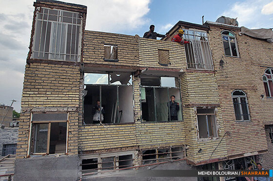 ریزش 4 منزل مسکونی در بلوار طبرسی 