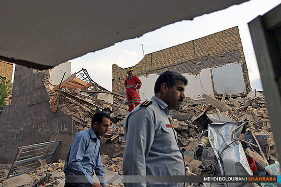 ریزش 4 منزل مسکونی در بلوار طبرسی 