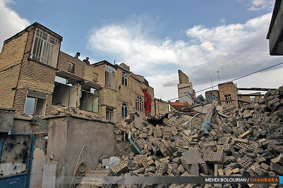 ریزش 4 منزل مسکونی در بلوار طبرسی 