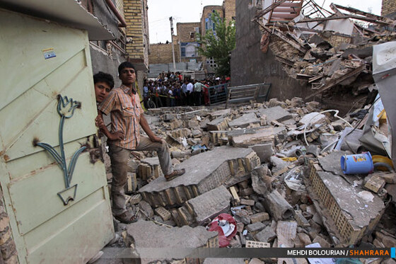 ریزش 4 منزل مسکونی در بلوار طبرسی 