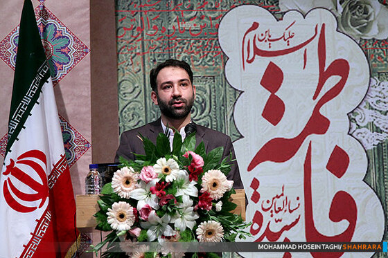 نشست وزیر ارشاد با اصحاب فرهنگ و هنر استان