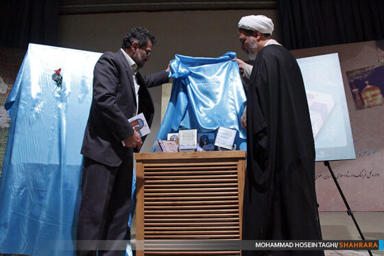 نشست وزیر ارشاد با اصحاب فرهنگ و هنر استان