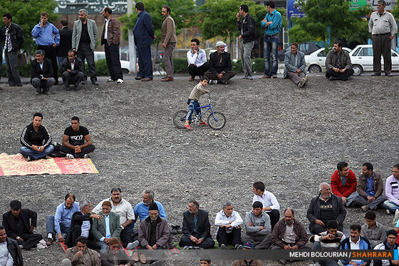 کشتی روی خاک در همسایگی فردوسی