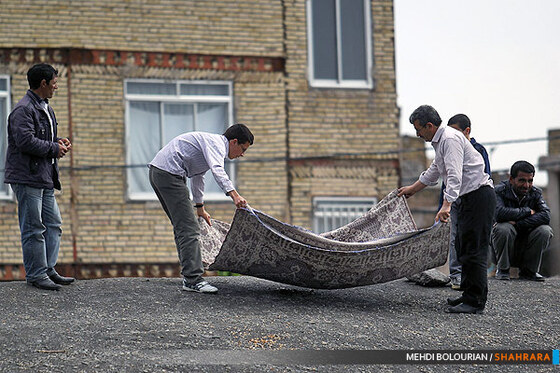 کشتی روی خاک در همسایگی فردوسی