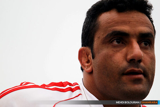 کشتی روی خاک در همسایگی فردوسی