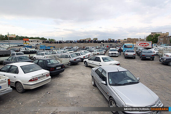 کشتی روی خاک در همسایگی فردوسی