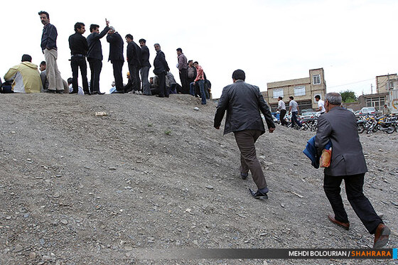 کشتی روی خاک در همسایگی فردوسی