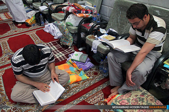 مراسم اعتکاف در مسجد امام محمد باقر (ع) 