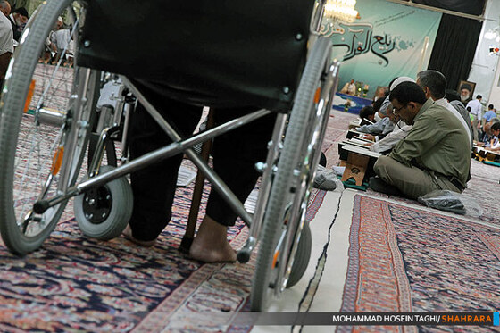 تلاوت قرآن کریم در رواق امام خمینی (ره)