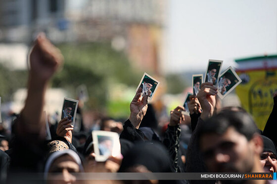 راهپیمایی نمازگزاران در اعتراض به توهین به پیامبر اعظم(ص)
