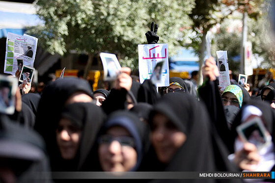 راهپیمایی نمازگزاران در اعتراض به توهین به پیامبر اعظم(ص)