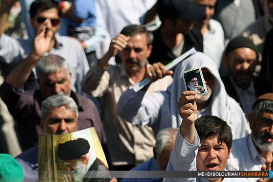 راهپیمایی نمازگزاران در اعتراض به توهین به پیامبر اعظم(ص)