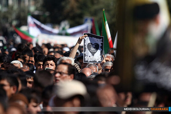 راهپیمایی نمازگزاران در اعتراض به توهین به پیامبر اعظم(ص)