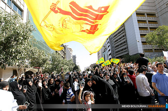 راهپیمایی نمازگزاران در اعتراض به توهین به پیامبر اعظم(ص)