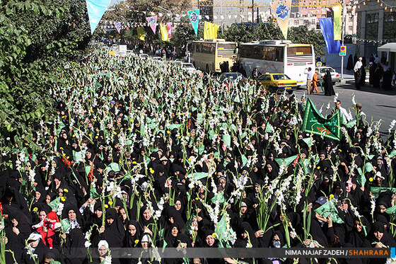 گلباران حرم مطهر رضوی